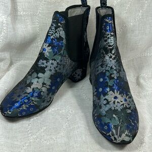 NWOT Yosi Samra brocade embroidered ankle boots